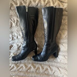 ANNE KLEIN Black Leather High Boots Sz 7 Heels
